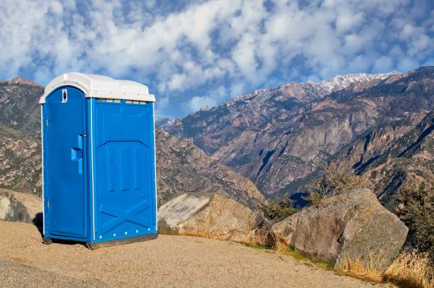 Portable Toilet Options We Offer in Fairlawn, OH